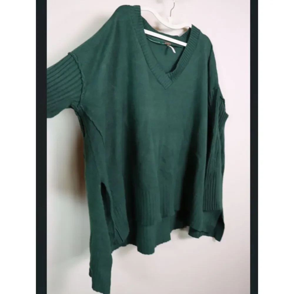 Free People Alli V-Neck Sweater Medium Oversized Dark Green Chunky Knit